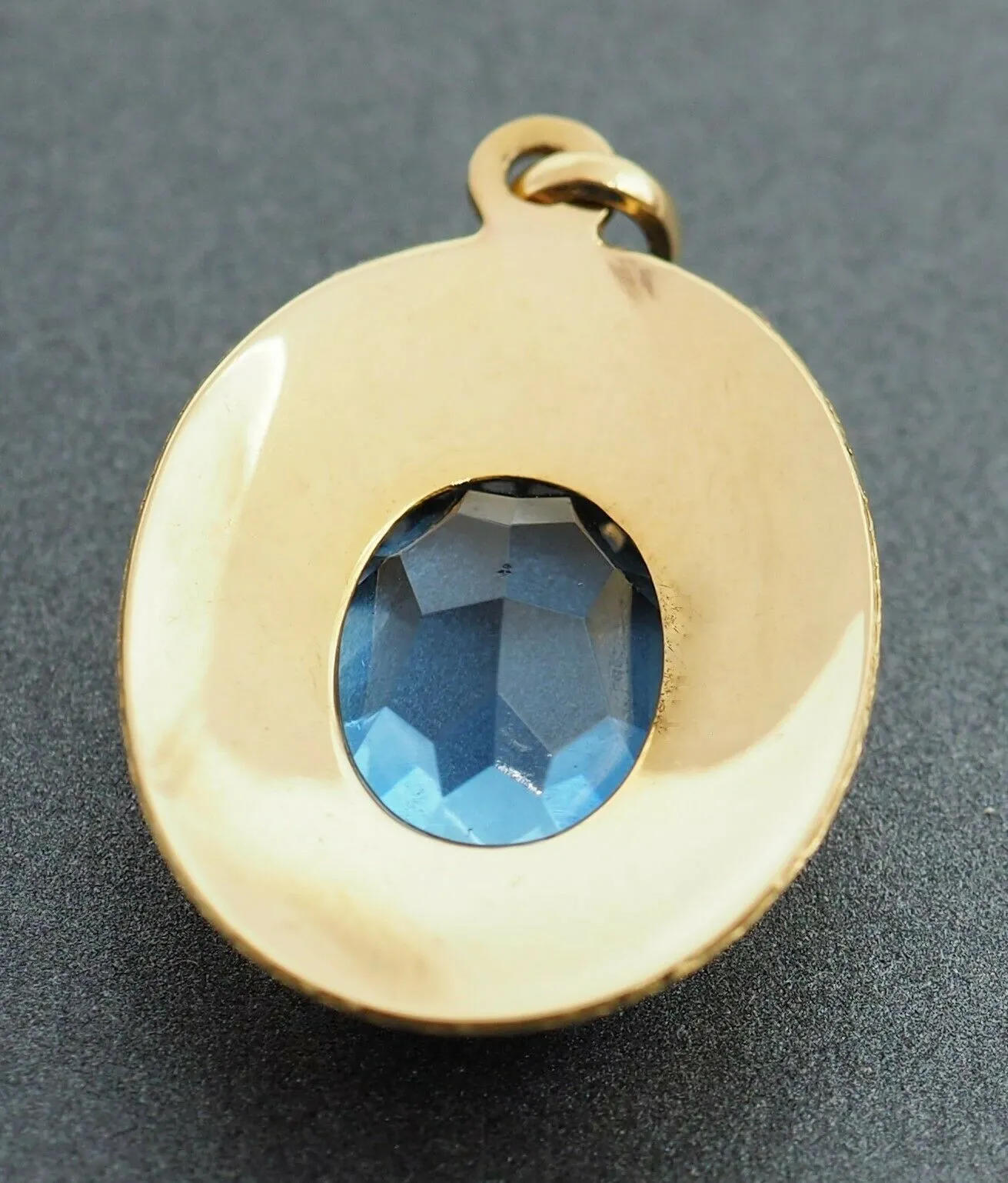 18ct Yellow Gold & Blue Paste Pendant