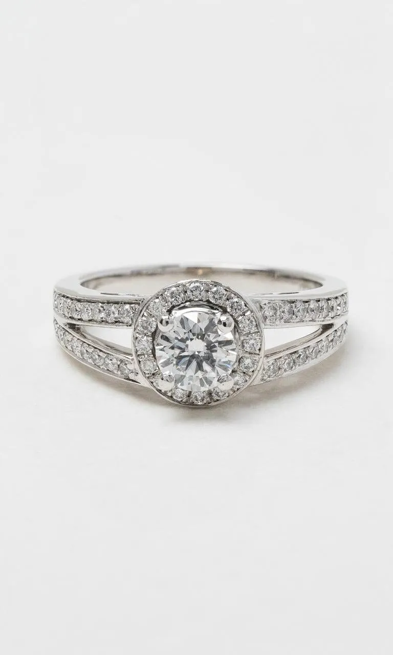 18K WG 0.90ct TDW Round Brilliant Diamond Halo Style Ring