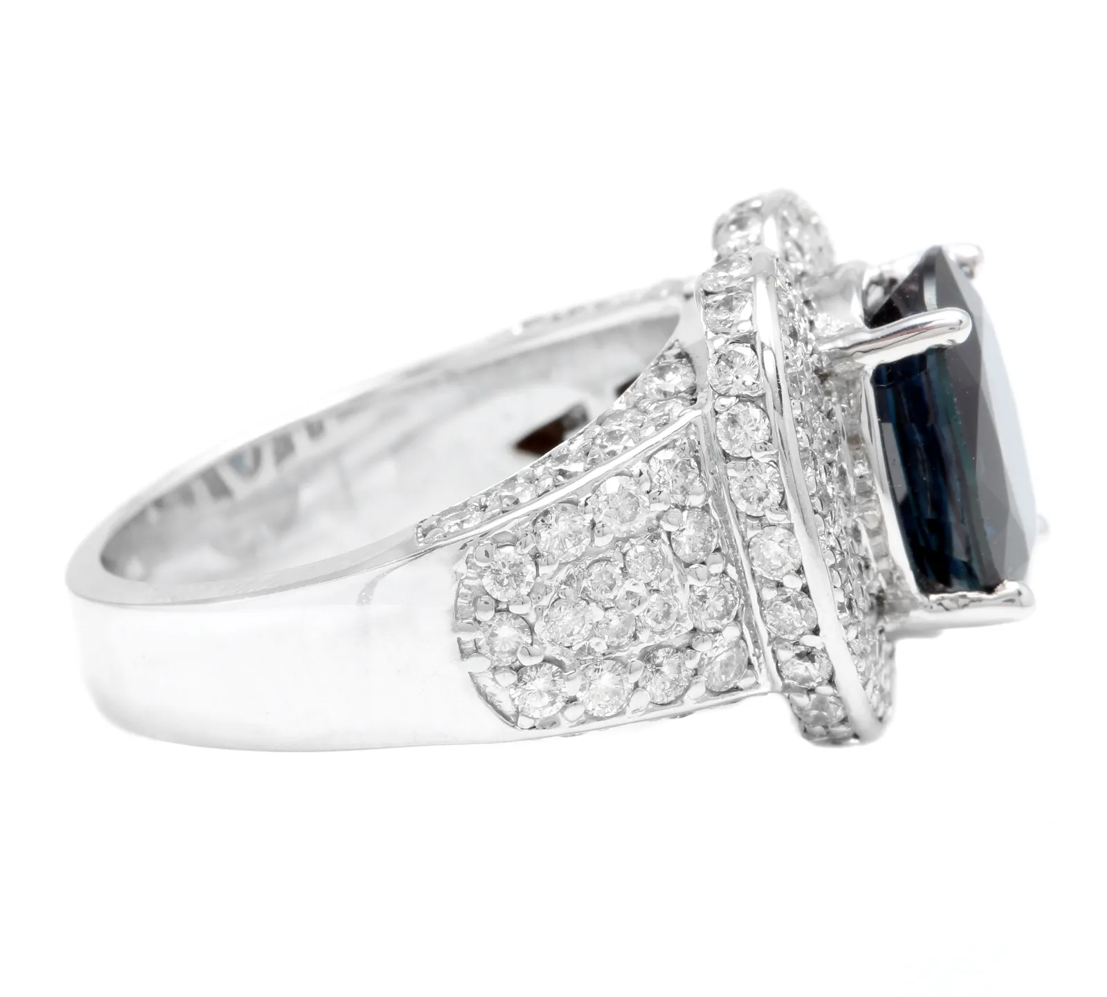 6.20 Carats Exquisite Natural Blue Sapphire and Diamond 14K Solid White Gold Ring