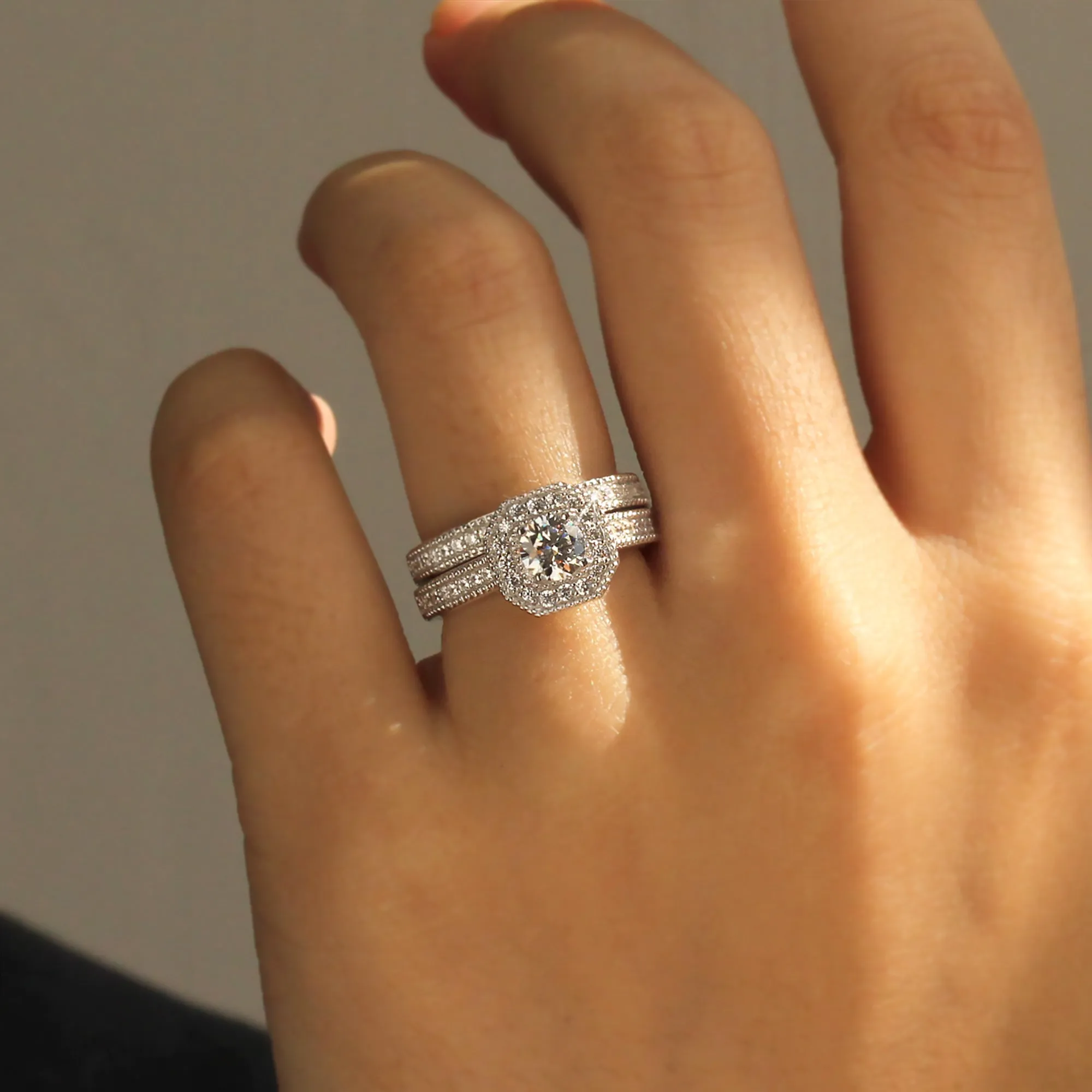 Brilliant 0.5 CT Vintage Halo Ring Set