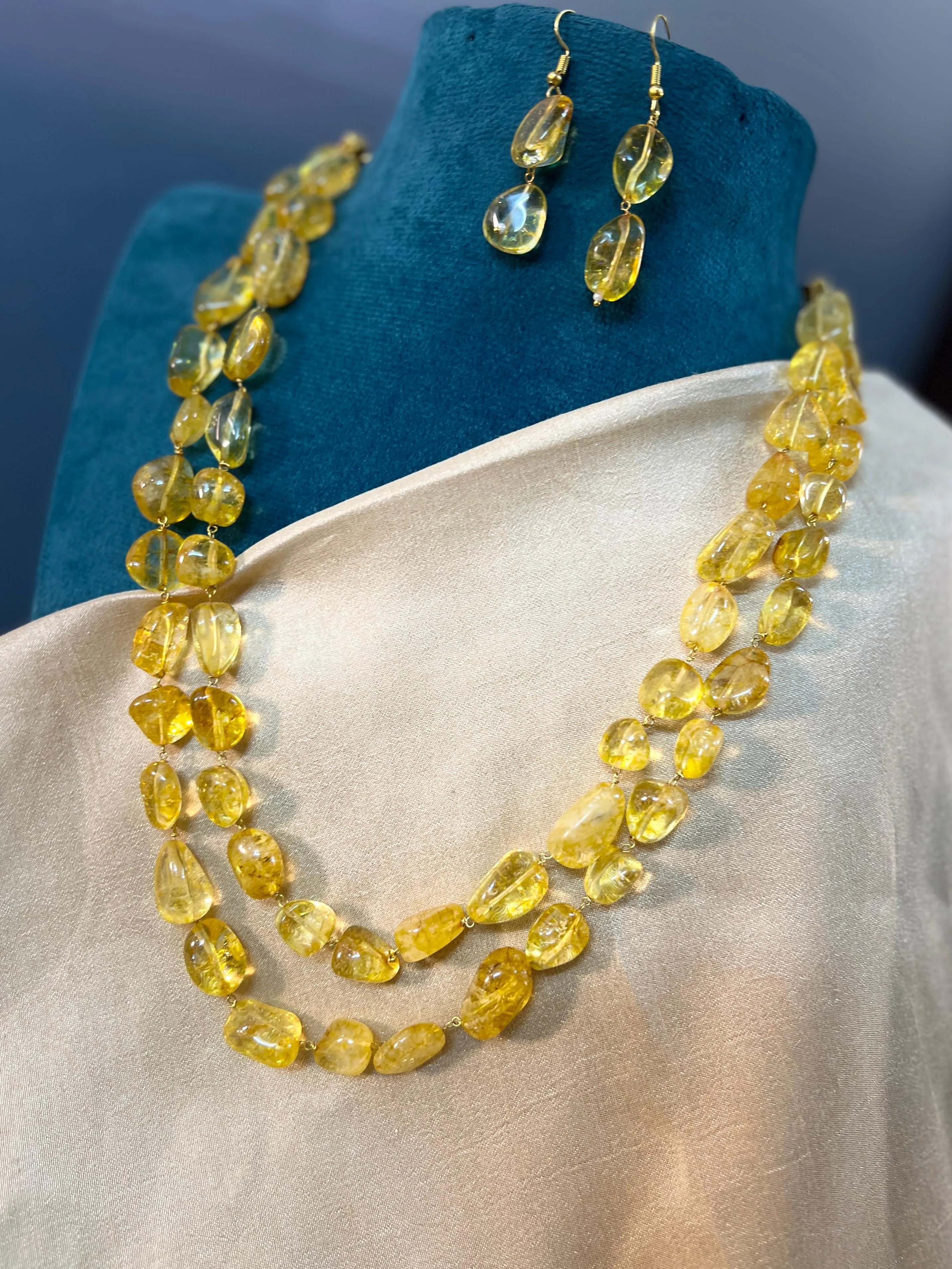 Fine Quality Crystal Mala and Earrings Set - Elegant and Timeless Design