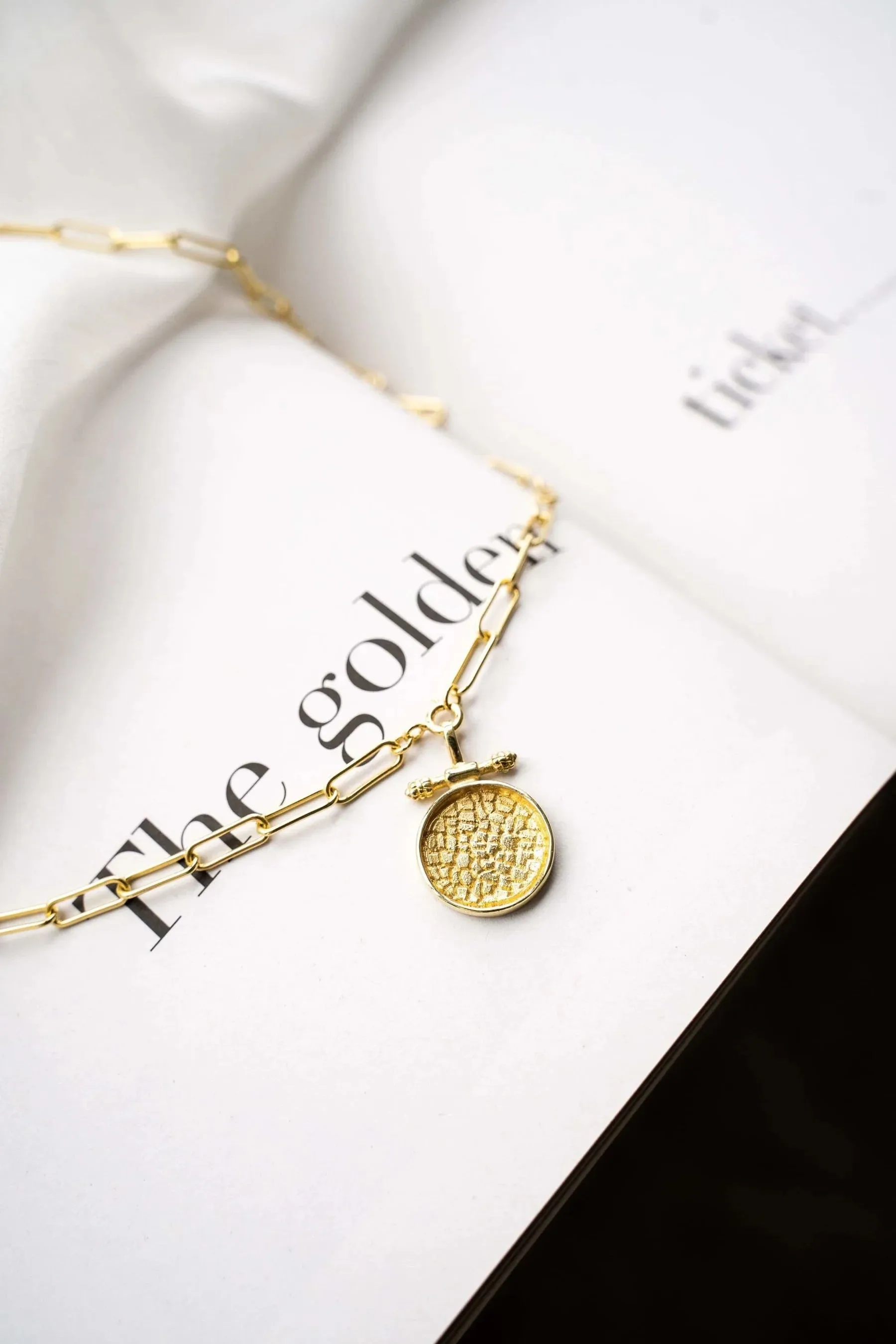 Flawed Square Chain Necklace - Gold