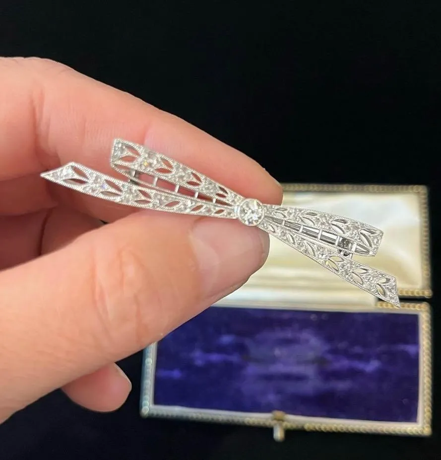 French La Belle Époque Diamond Bow Brooch