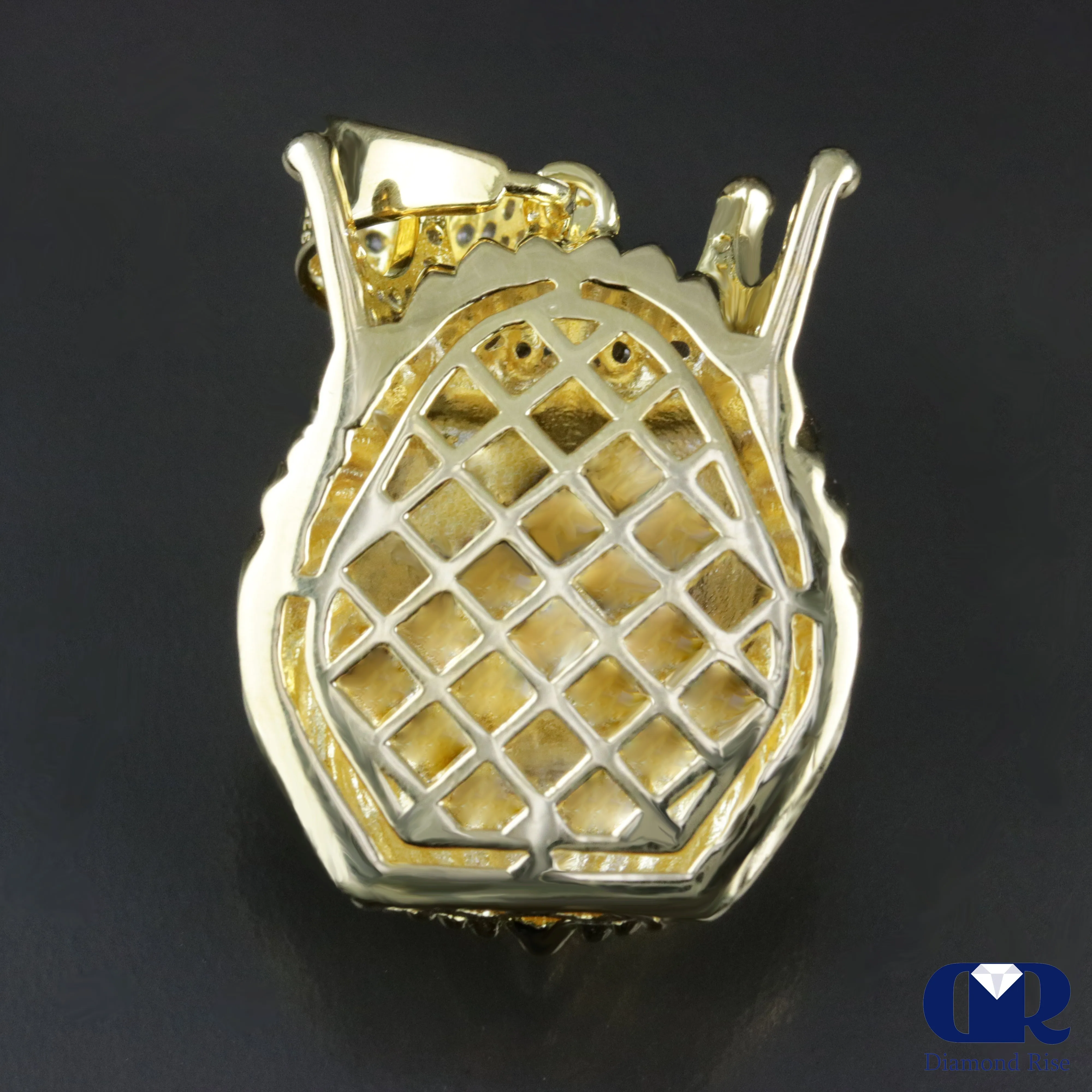 Men's Lion Diamond Pendant In 10K Yellow Gold