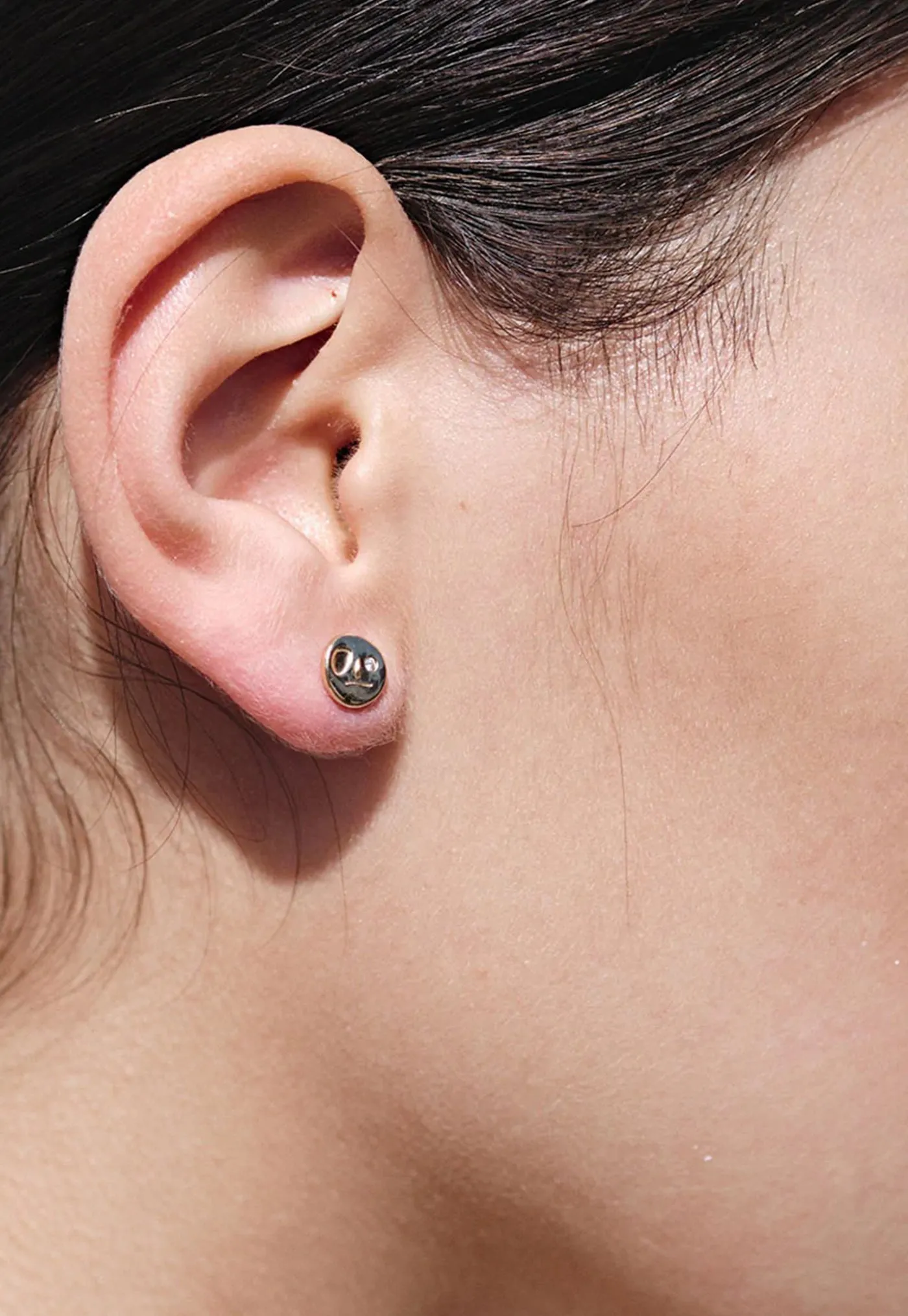 Miro Stud Earrings with Stone
