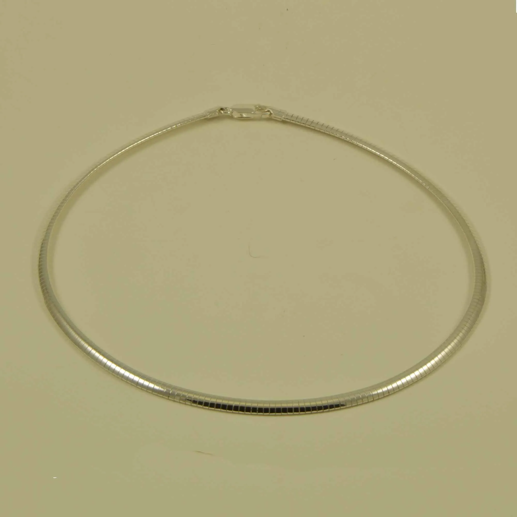 omega 4 mm. necklace