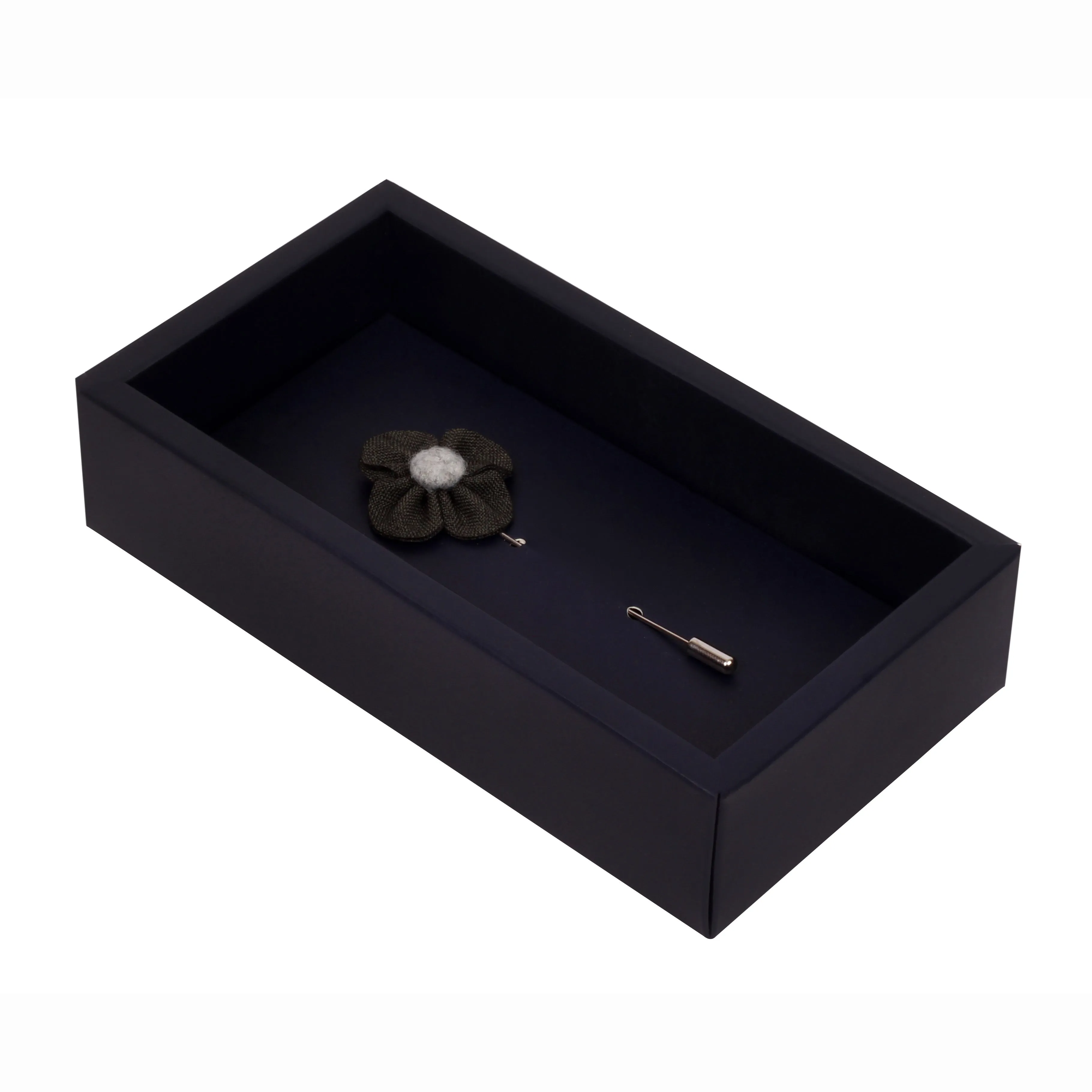 Peluche The Four Petal Classic Flower Dark Grey, Grey Brooch Lapel Pin