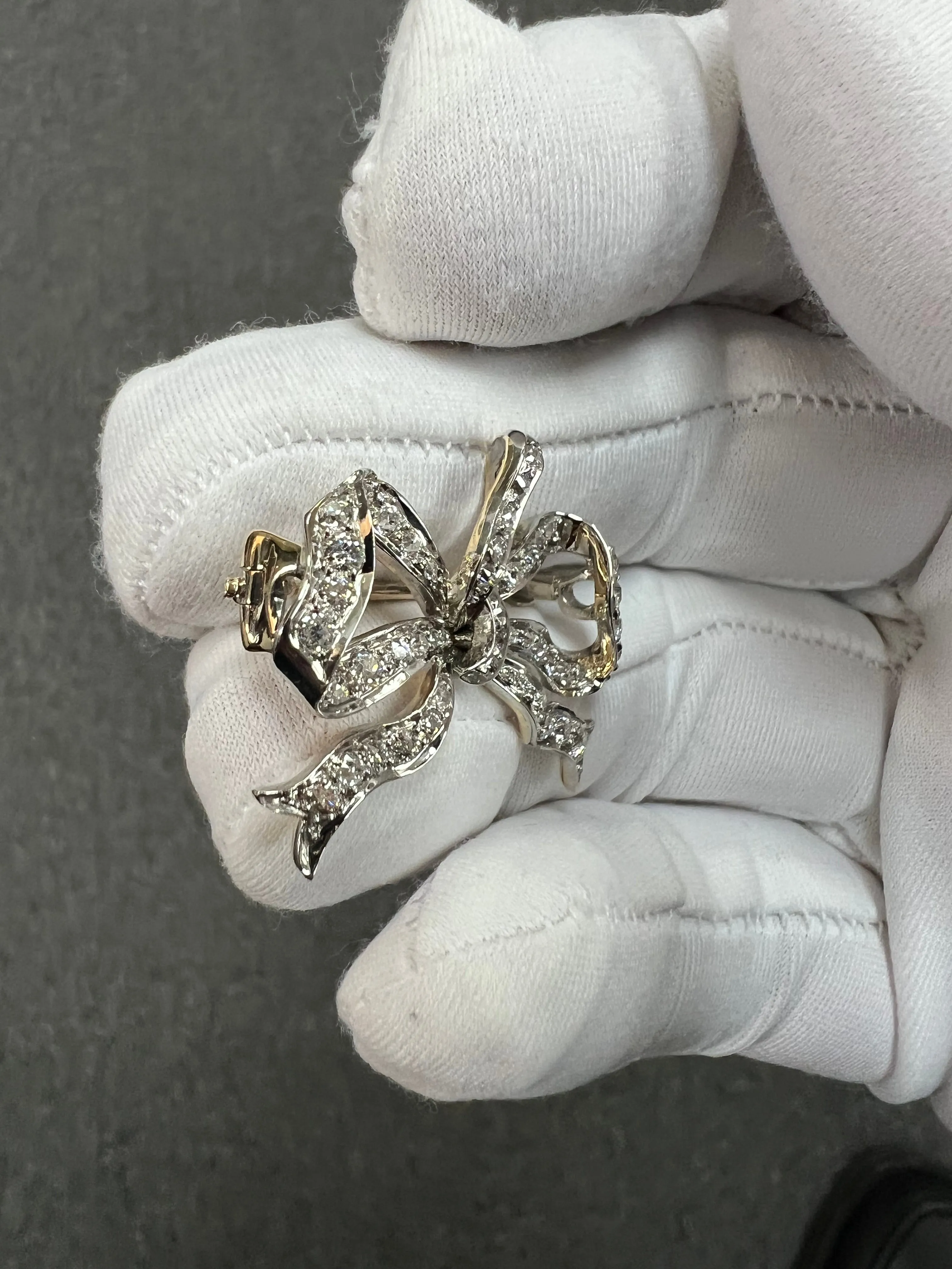 Tiffany Edwardian Old Mine Cut Diamond Platinum And 18k Gold Bow Brooch Circa 1910