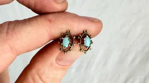 Vintage Indian Opal & 18K Gold Earrings. Stud. 2261